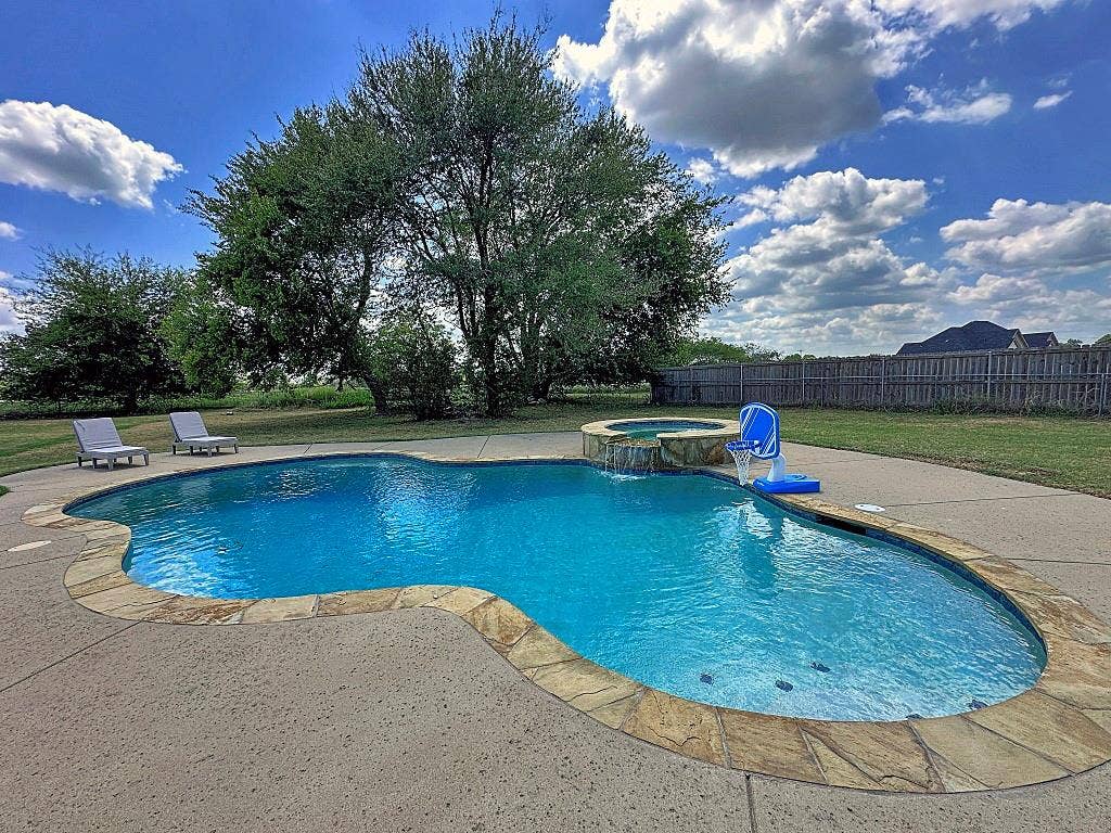 5721 Suncrest Drive, Athens, TX 75752 5721 Suncrest Drive, Athens, TX 75752