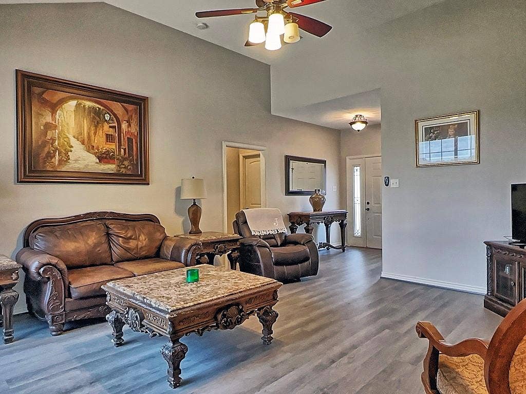 5721 Suncrest Drive, Athens, TX 75752 5721 Suncrest Drive, Athens, TX 75752
