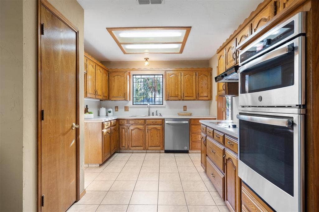 1142 Misty Oak Lane, Keller, TX 76248 1142 Misty Oak Lane, Keller, TX 76248