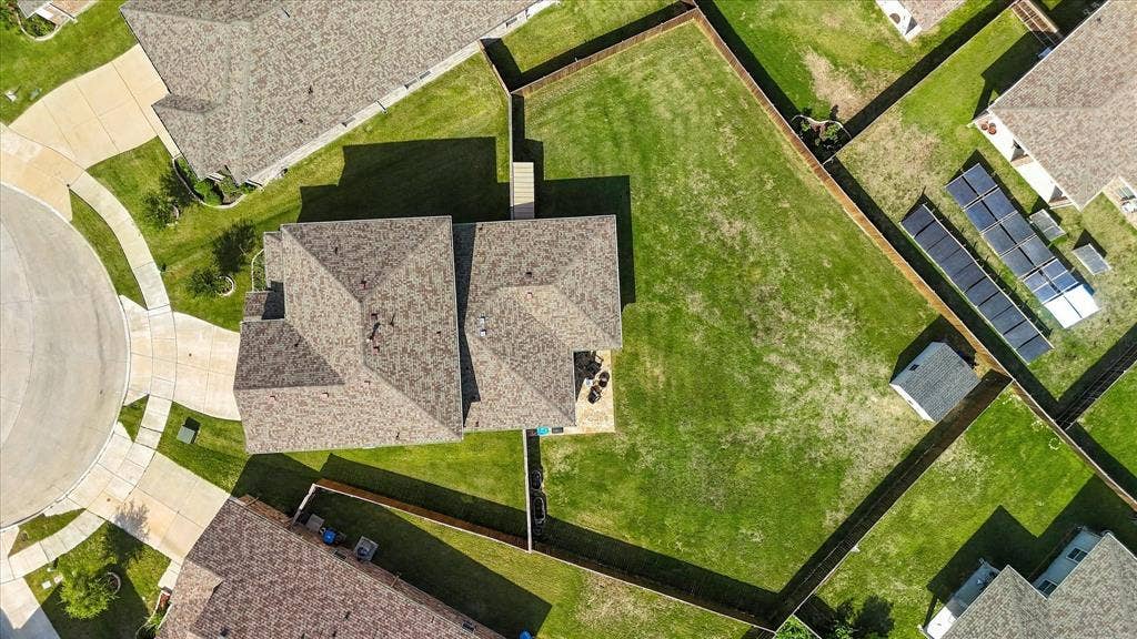 Aerial view featuring oversized backyard and great location on cul de sac