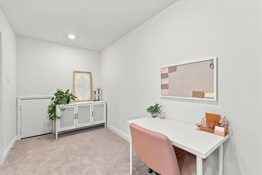 Huge bedroom with large walk in closet currently being used for a work out room