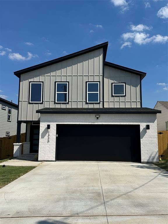 Property photo for 1320 Diceman Avenue, Dallas, TX
