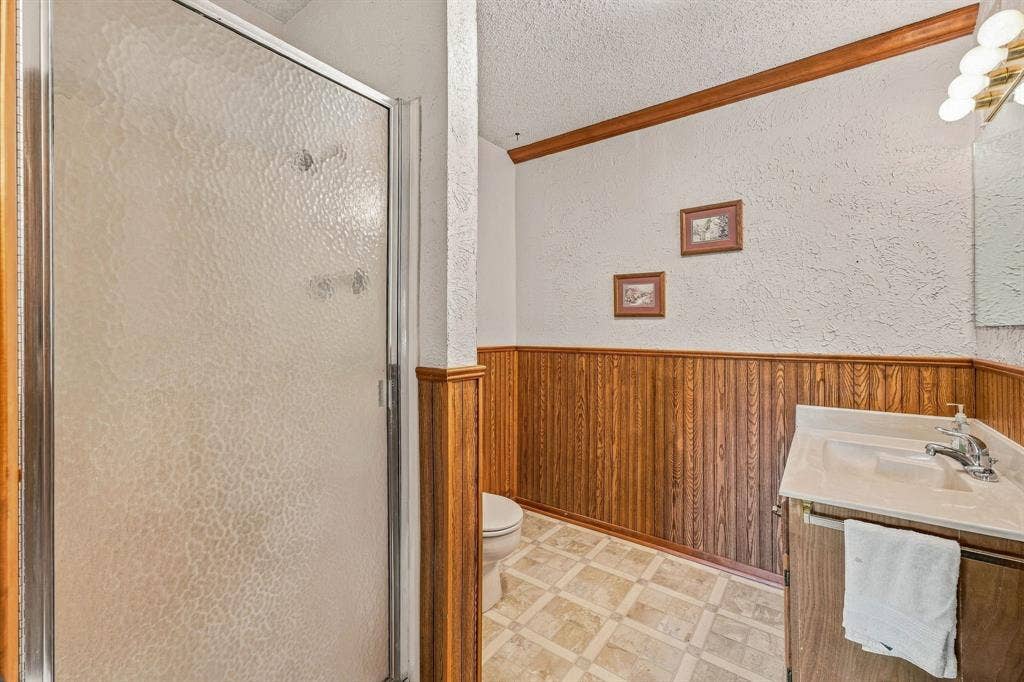 4017 Dakota Trail, Granbury, TX 76048 4017 Dakota Trail, Granbury, TX 76048