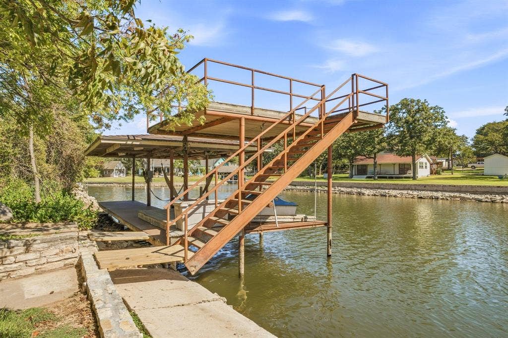 4017 Dakota Trail, Granbury, TX 76048 4017 Dakota Trail, Granbury, TX 76048