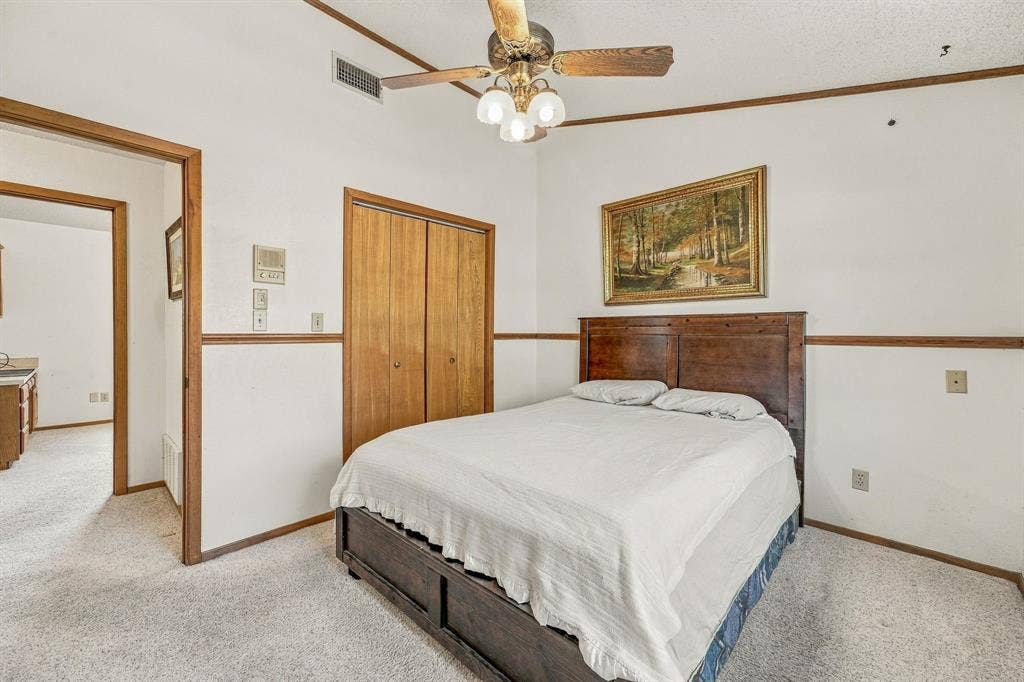 4017 Dakota Trail, Granbury, TX 76048 4017 Dakota Trail, Granbury, TX 76048