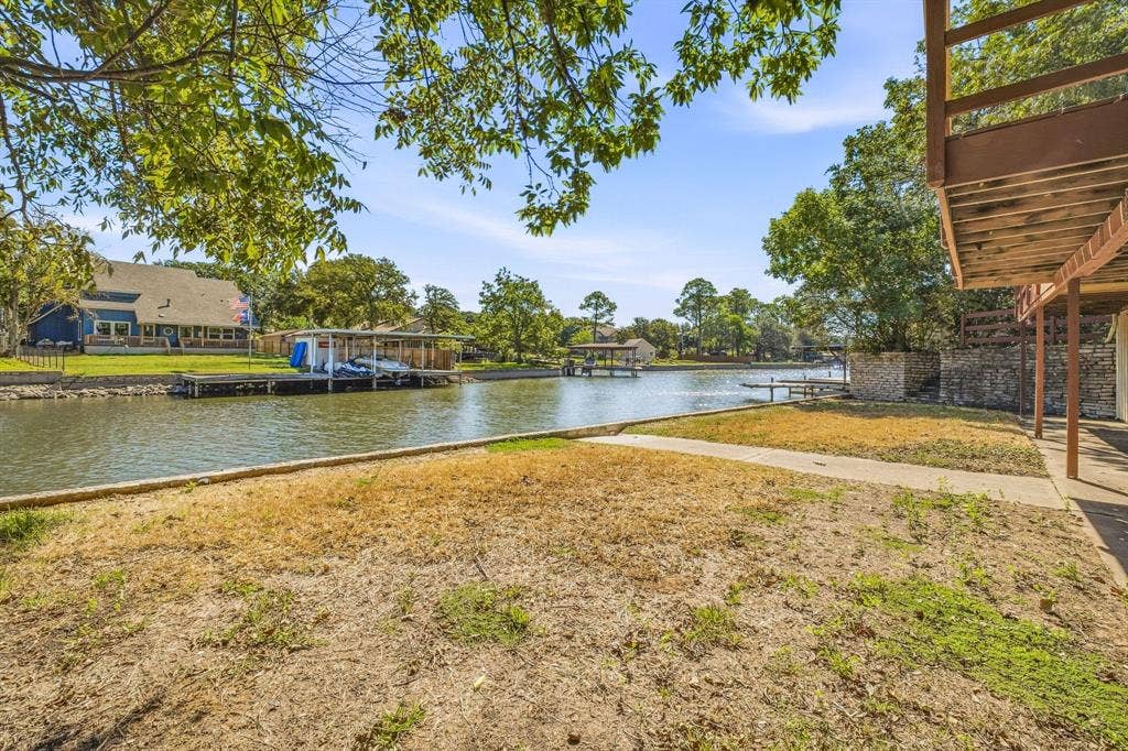 4017 Dakota Trail, Granbury, TX 76048 4017 Dakota Trail, Granbury, TX 76048