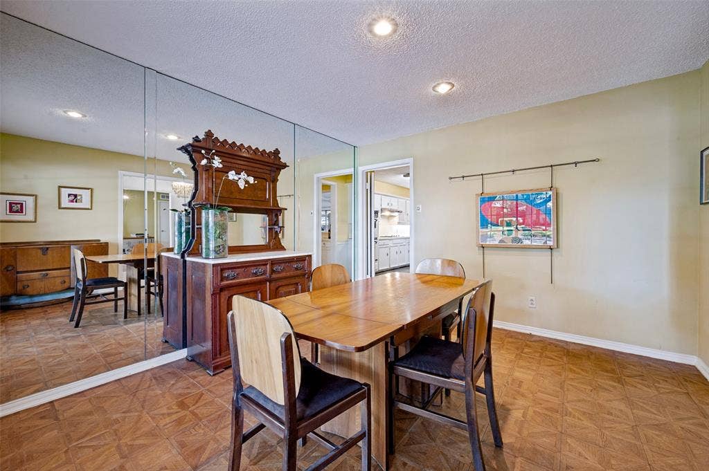 7407 Meadow Oaks Drive, Dallas, TX 75230 Dining room off kitchen
