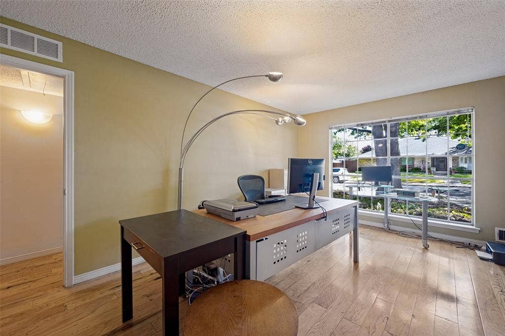 7407 Meadow Oaks Drive, Dallas, TX 75230 Office or formal living room