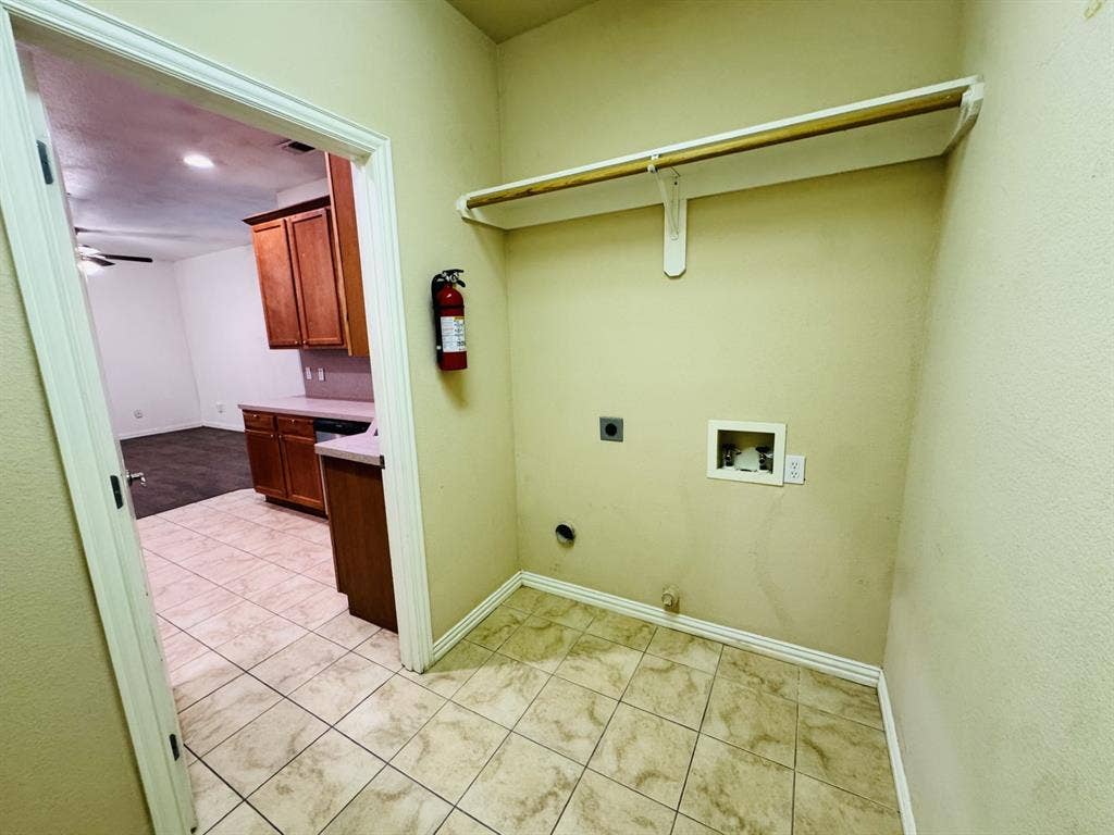 1622 Summer Hill Court, Granbury, TX 76048 1622 Summer Hill Court, Granbury, TX 76048