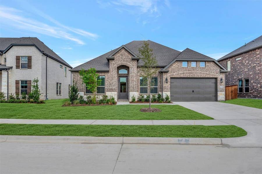 Property photo for 5639 Taylor Trail, Arlington, TX