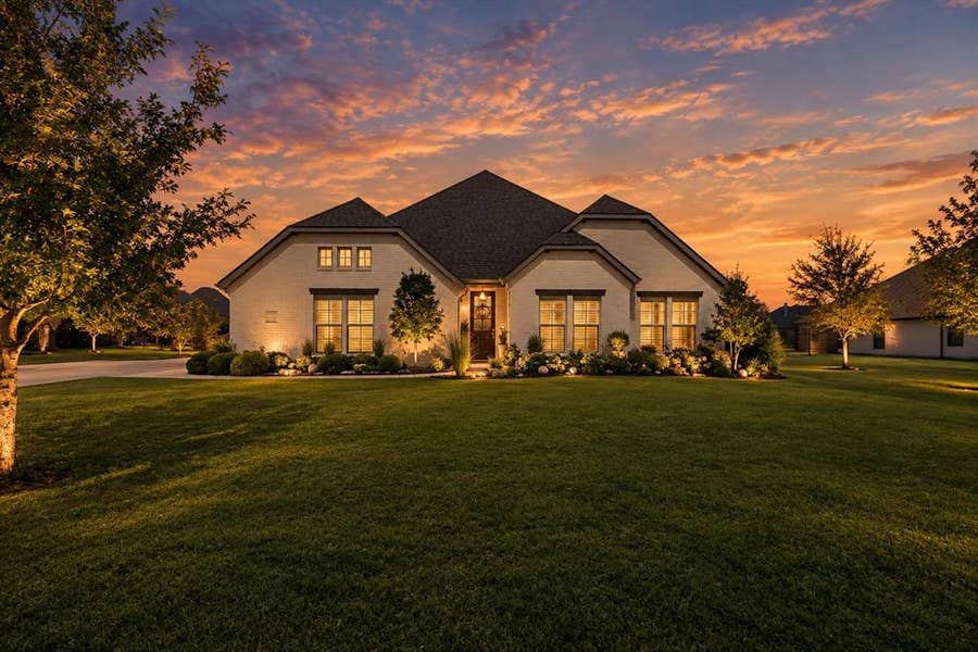 Property photo for 1110 Denton Creek Drive, Justin, TX