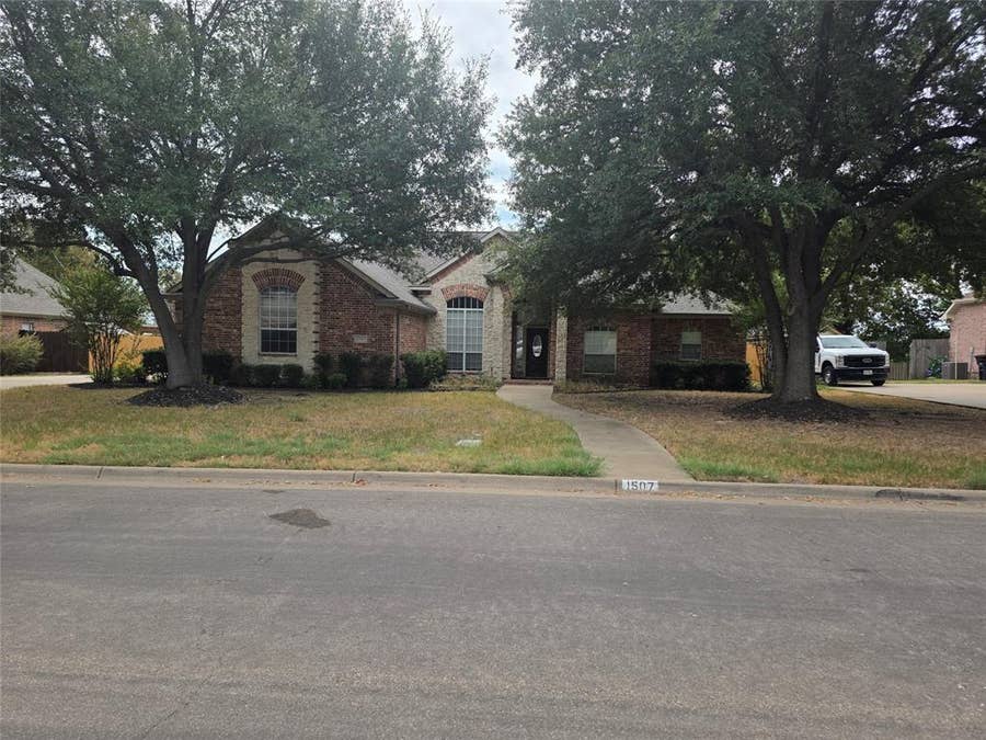 Property photo for 1507 Browning Lane, Cleburne, TX