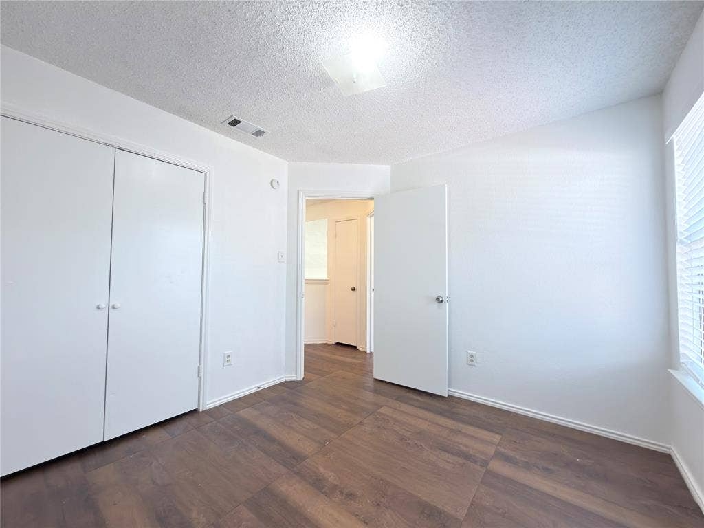 1801 Quail Run Drive, Garland, TX 75040 1801 Quail Run Drive, Garland, TX 75040