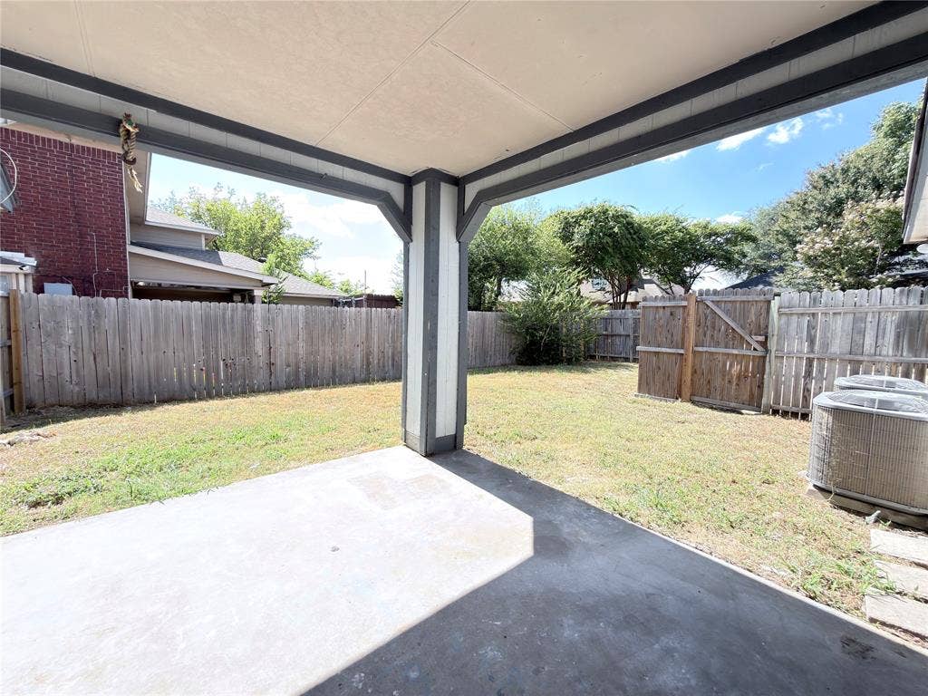 1801 Quail Run Drive, Garland, TX 75040 1801 Quail Run Drive, Garland, TX 75040