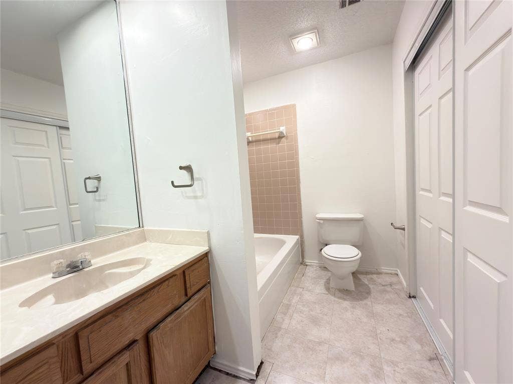 1801 Quail Run Drive, Garland, TX 75040 1801 Quail Run Drive, Garland, TX 75040