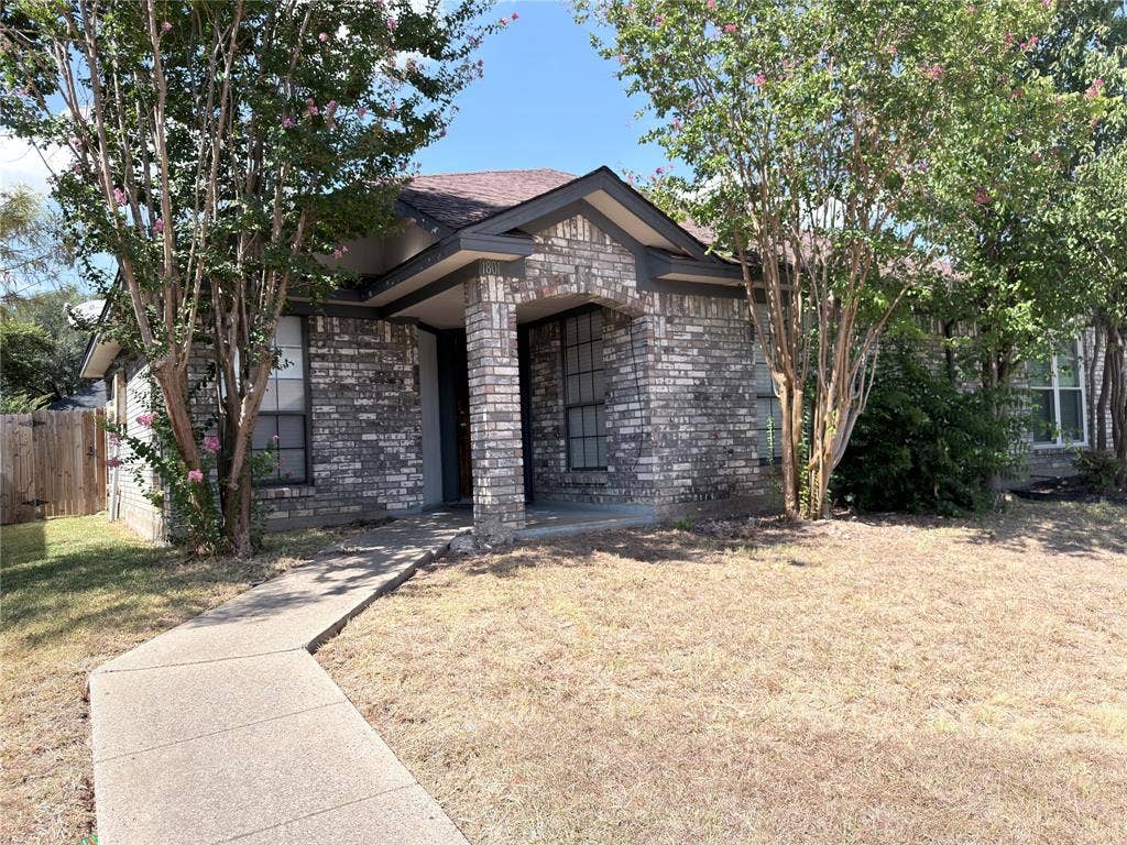 1801 Quail Run Drive, Garland, TX 75040 1801 Quail Run Drive, Garland, TX 75040
