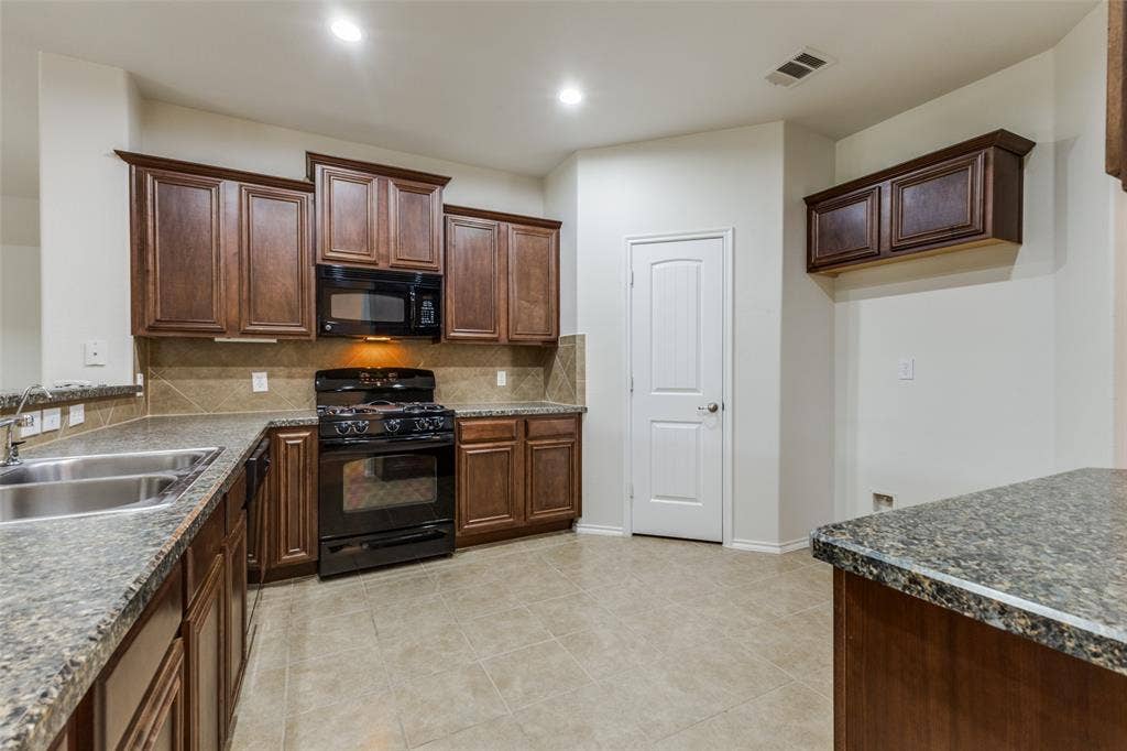 608 Byron Nelson Drive, McKinney, TX 75072 608 Byron Nelson Drive, McKinney, TX 75072