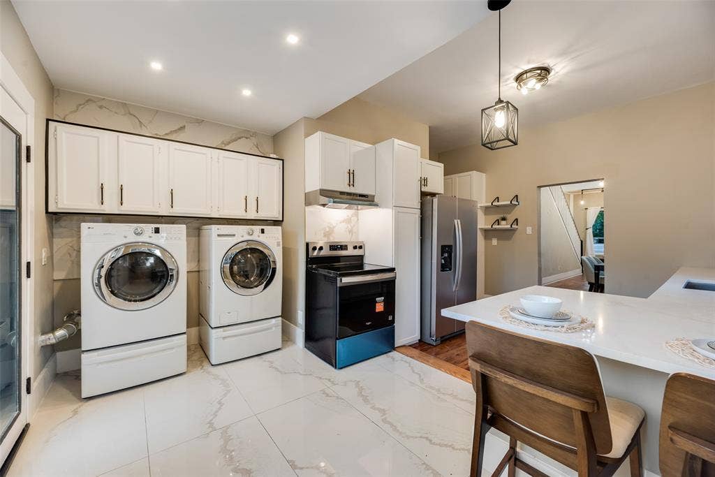 924 N Winnetka Avenue, Dallas, TX 75208 924 N Winnetka Avenue, Dallas, TX 75208