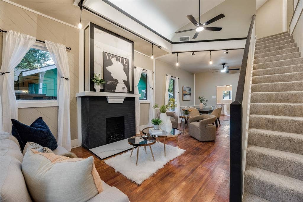 924 N Winnetka Avenue, Dallas, TX 75208 924 N Winnetka Avenue, Dallas, TX 75208