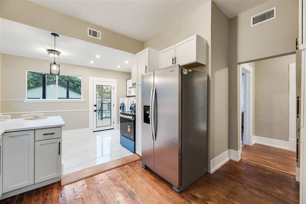 924 N Winnetka Avenue, Dallas, TX 75208 924 N Winnetka Avenue, Dallas, TX 75208