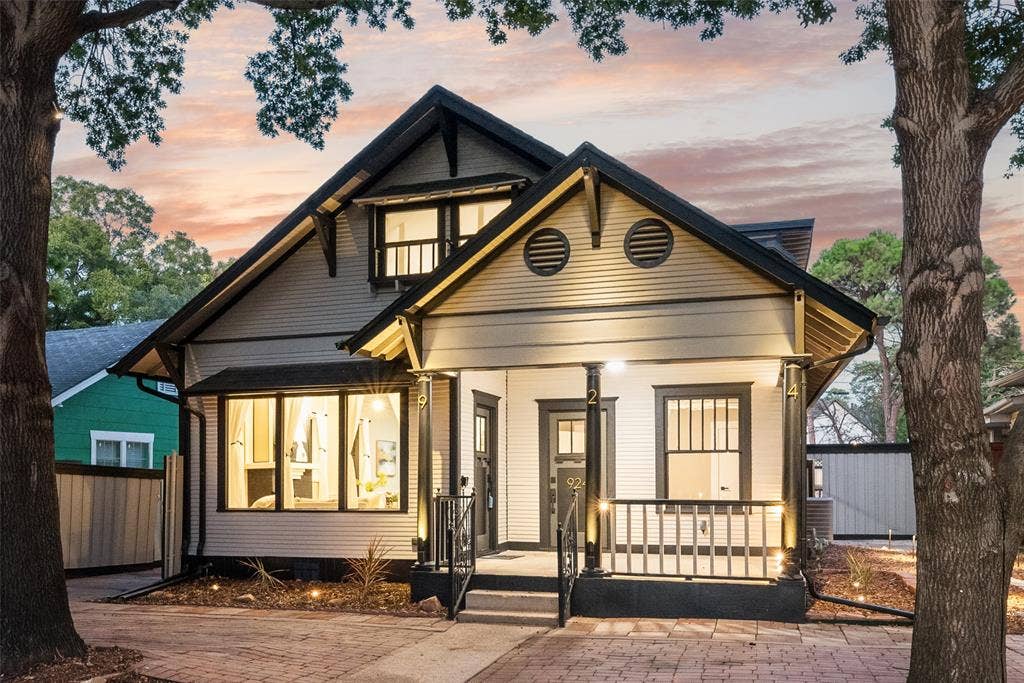 924 N Winnetka Avenue, Dallas, TX 75208 924 N Winnetka Avenue, Dallas, TX 75208