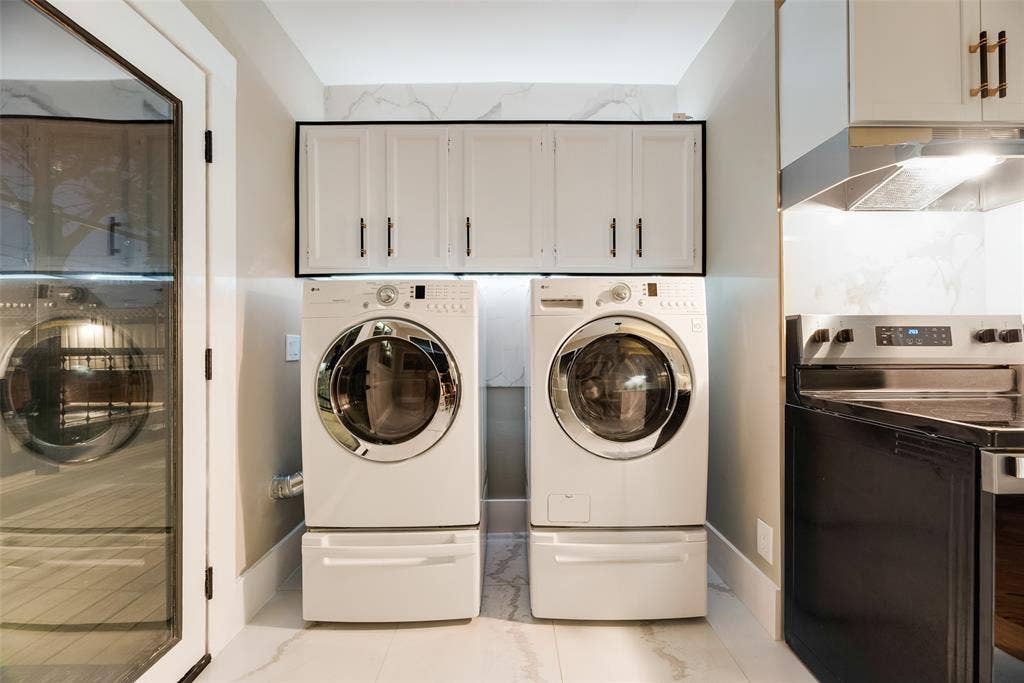 924 N Winnetka Avenue, Dallas, TX 75208 924 N Winnetka Avenue, Dallas, TX 75208