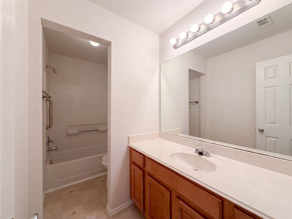 605 Crystal Falls Drive, McKinney, TX 75071 605 Crystal Falls Drive, McKinney, TX 75071