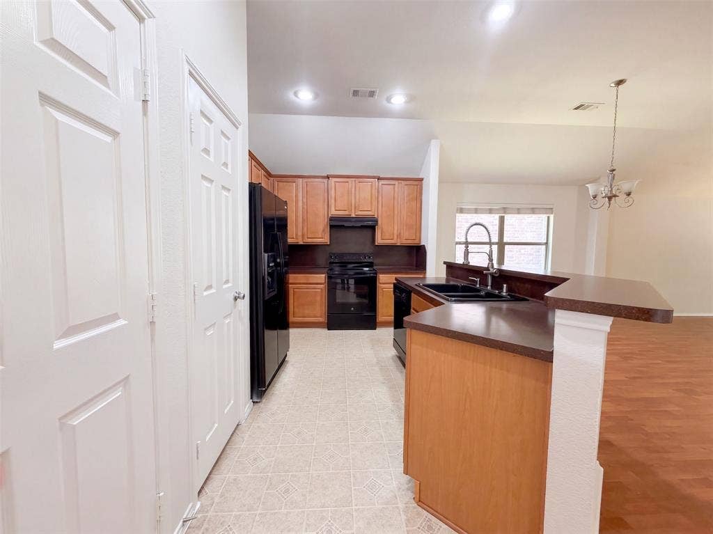 605 Crystal Falls Drive, McKinney, TX 75071 605 Crystal Falls Drive, McKinney, TX 75071