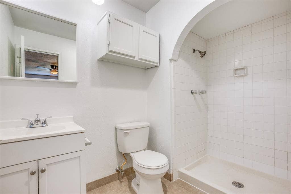 960 Lockhart Drive, Plano, TX 75023 960 Lockhart Drive, Plano, TX 75023