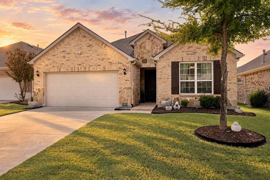 Property photo for 2716 Burnley Drive, McKinney, TX