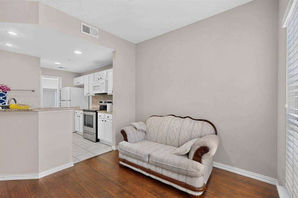 5565 Preston Oaks Road, #117, Dallas, TX 75254 5565 Preston Oaks Road, #117, Dallas, TX 75254