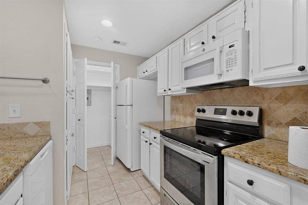 5565 Preston Oaks Road, #117, Dallas, TX 75254 5565 Preston Oaks Road, #117, Dallas, TX 75254