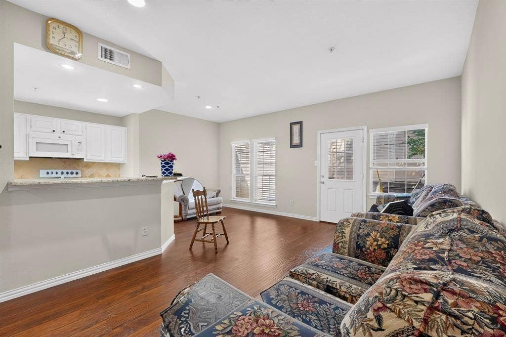 5565 Preston Oaks Road, #117, Dallas, TX 75254 5565 Preston Oaks Road, #117, Dallas, TX 75254