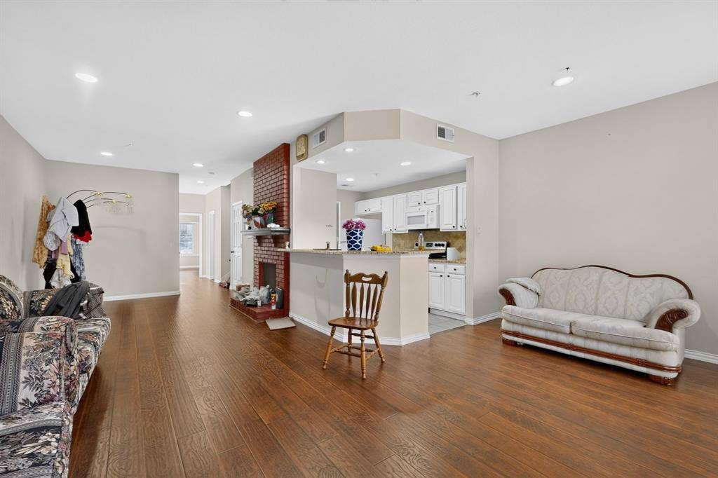 5565 Preston Oaks Road, #117, Dallas, TX 75254 5565 Preston Oaks Road, #117, Dallas, TX 75254