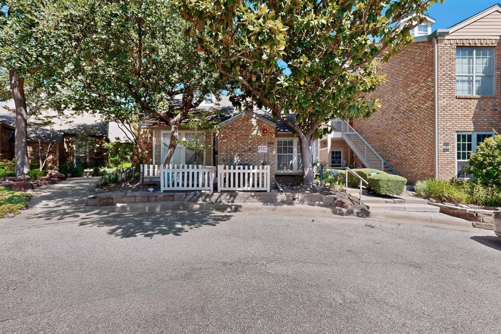 5565 Preston Oaks Road, #117, Dallas, TX 75254 5565 Preston Oaks Road, #117, Dallas, TX 75254