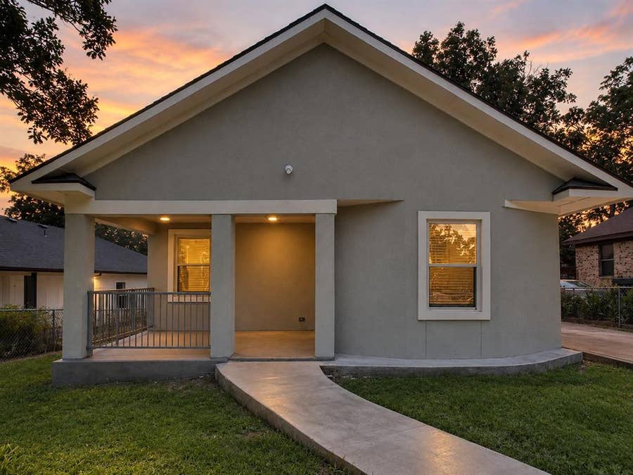Property photo for 618 E Woodard Street, Denison, TX
