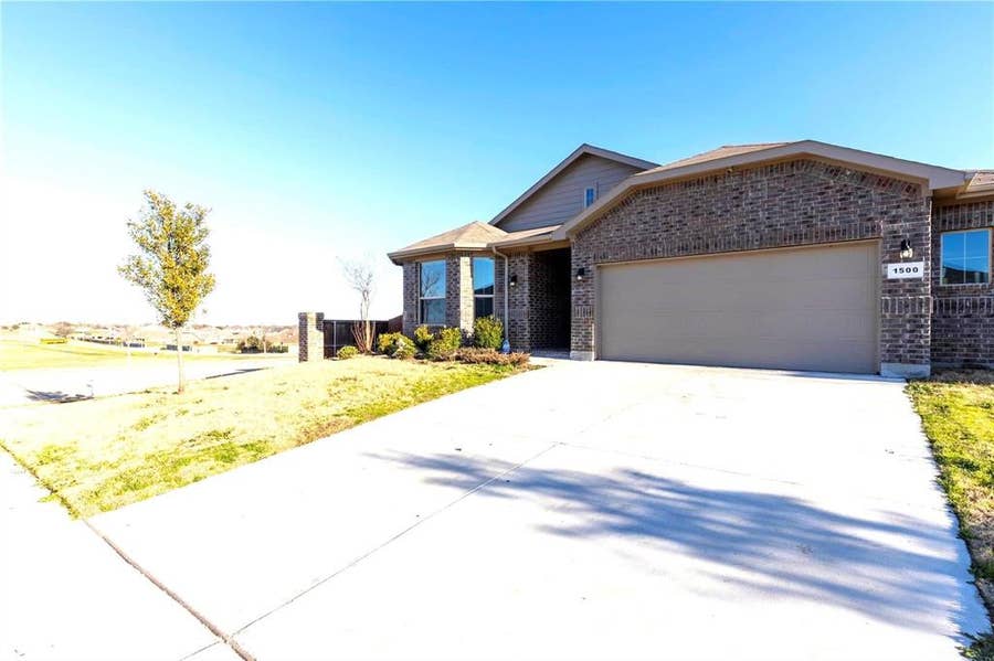 Property photo for 1500 Livermore Lane, Cleburne, TX