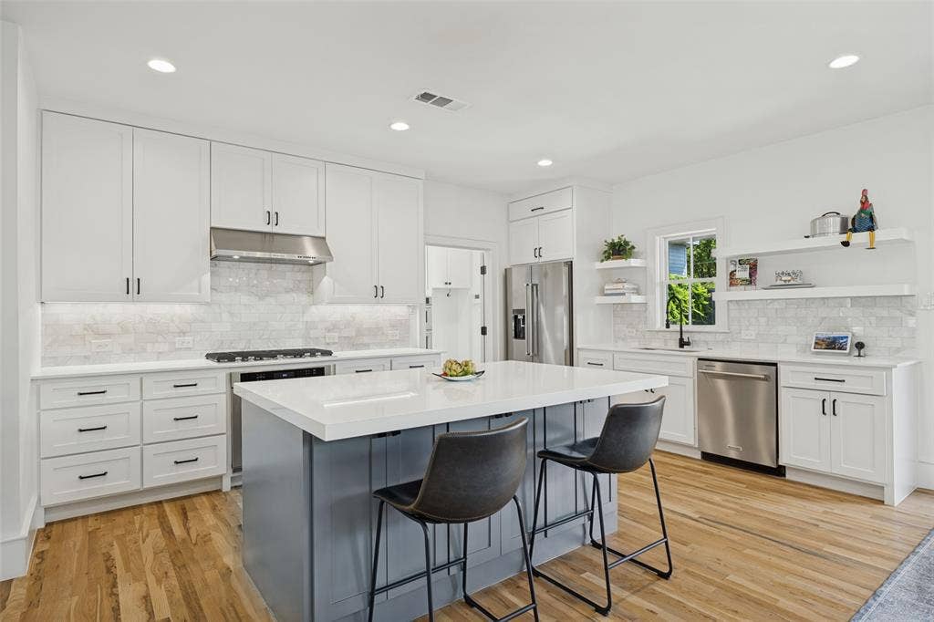 8600 Forest Hills Boulevard, Dallas, TX 75218 8600 Forest Hills Boulevard, Dallas, TX 75218