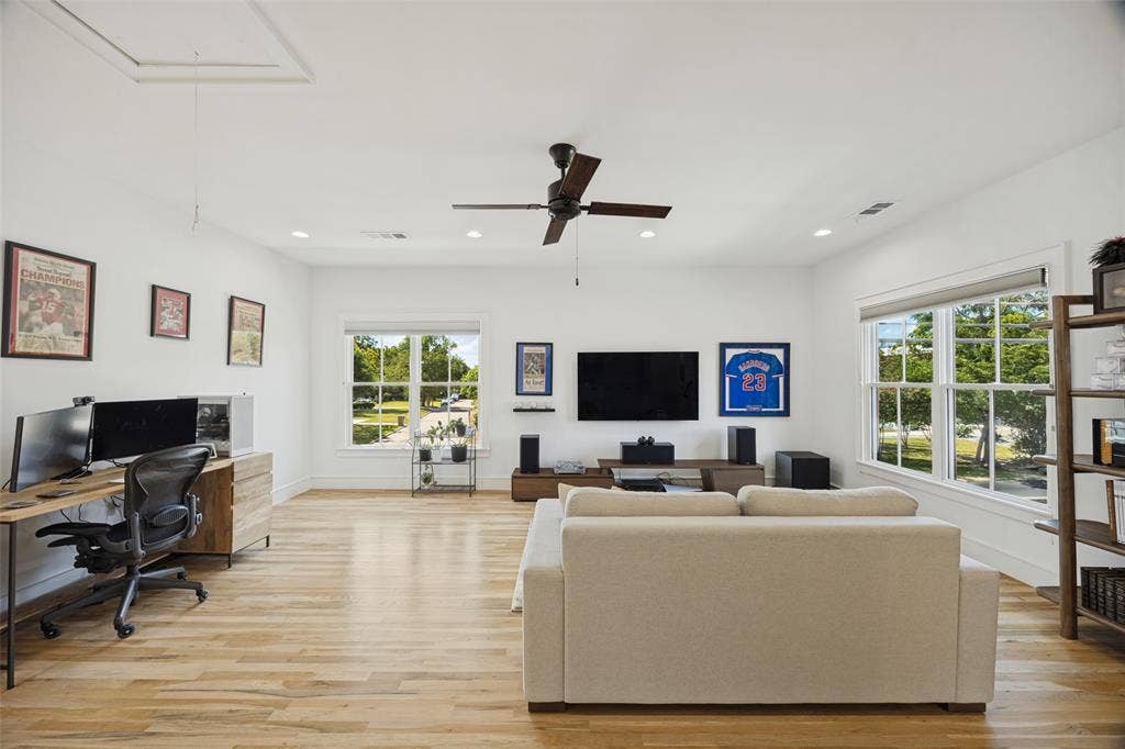 8600 Forest Hills Boulevard, Dallas, TX 75218 8600 Forest Hills Boulevard, Dallas, TX 75218