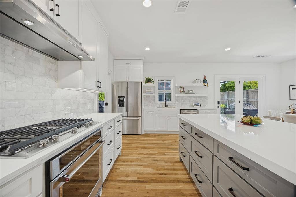 8600 Forest Hills Boulevard, Dallas, TX 75218 8600 Forest Hills Boulevard, Dallas, TX 75218