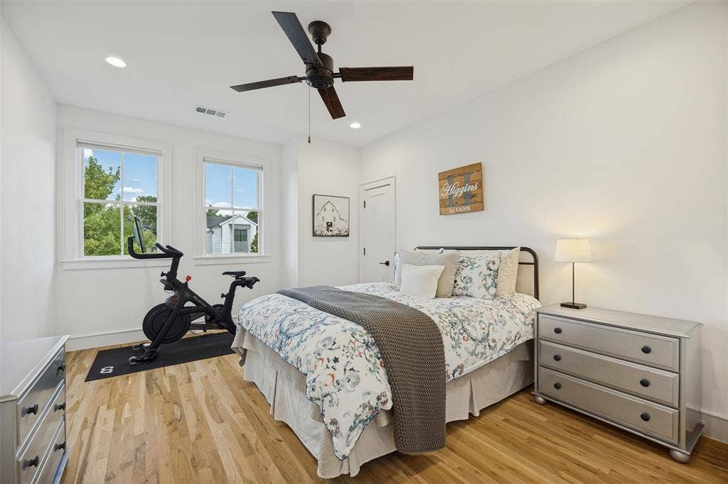 8600 Forest Hills Boulevard, Dallas, TX 75218 8600 Forest Hills Boulevard, Dallas, TX 75218