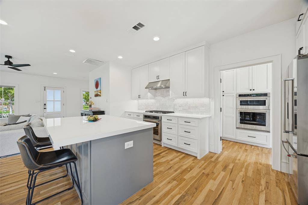 8600 Forest Hills Boulevard, Dallas, TX 75218 8600 Forest Hills Boulevard, Dallas, TX 75218