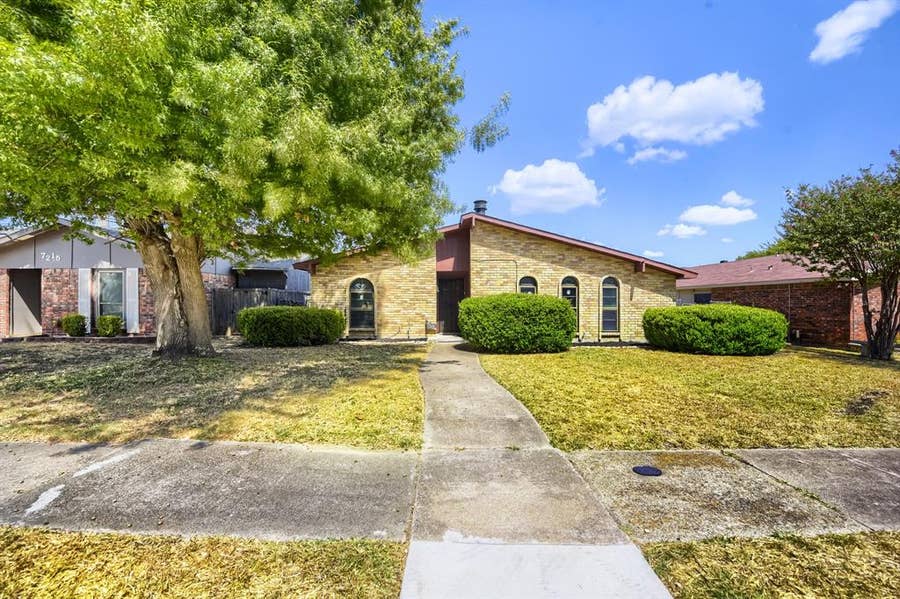 Property photo for 7209 Flameleaf Place, Dallas, TX