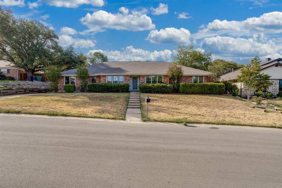 Property photo for 7717 Woodside Hill, Fort Worth, TX