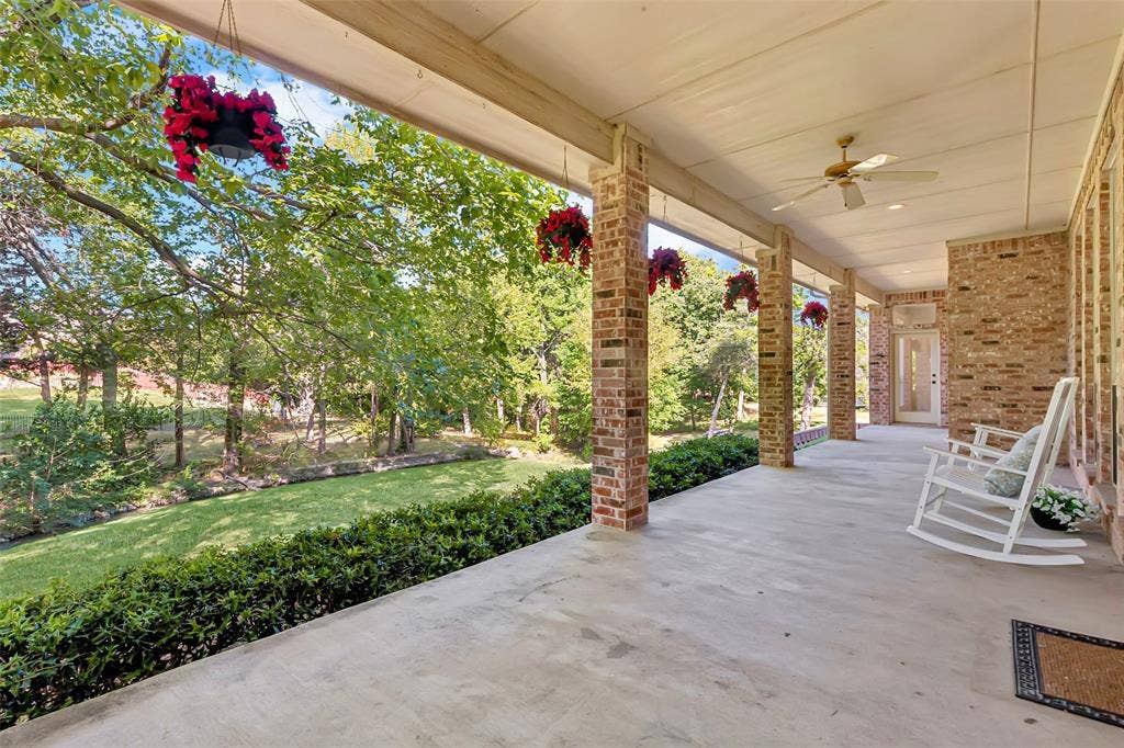 902 Glen Meadow Court, Garland, TX 75044 902 Glen Meadow Court, Garland, TX 75044