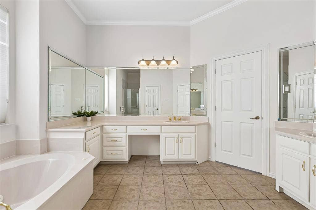 902 Glen Meadow Court, Garland, TX 75044 902 Glen Meadow Court, Garland, TX 75044