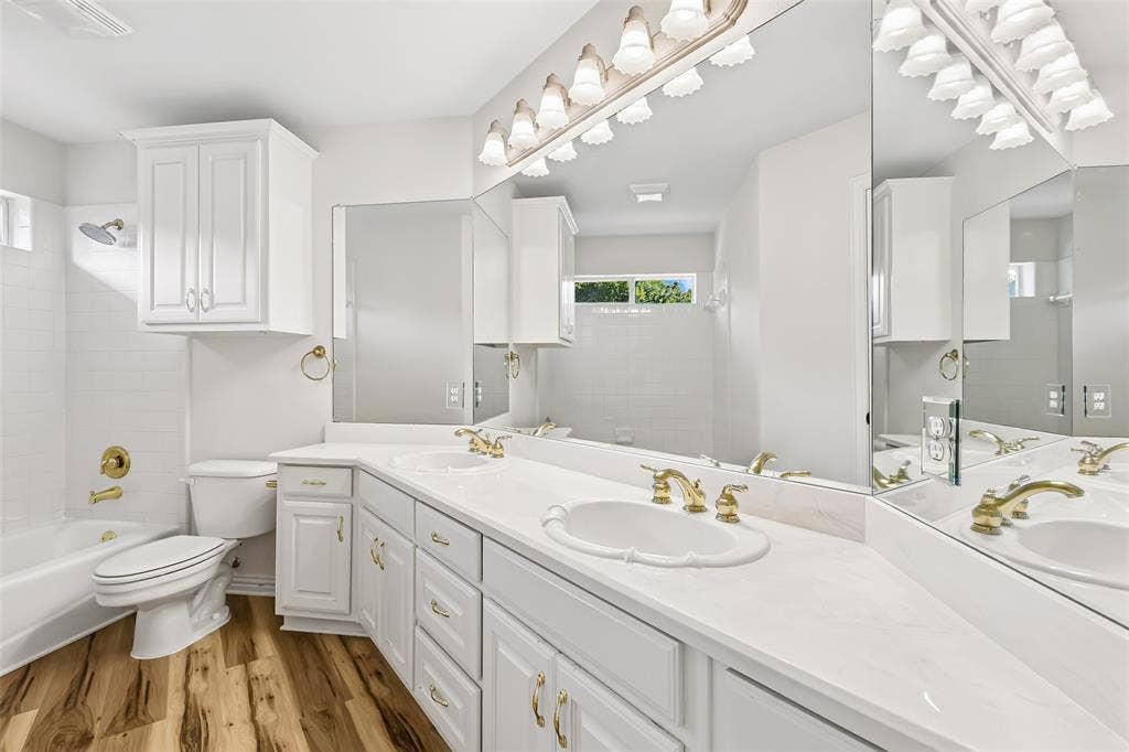 902 Glen Meadow Court, Garland, TX 75044 902 Glen Meadow Court, Garland, TX 75044
