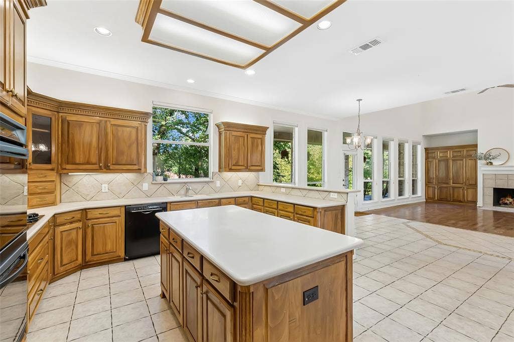 902 Glen Meadow Court, Garland, TX 75044 902 Glen Meadow Court, Garland, TX 75044