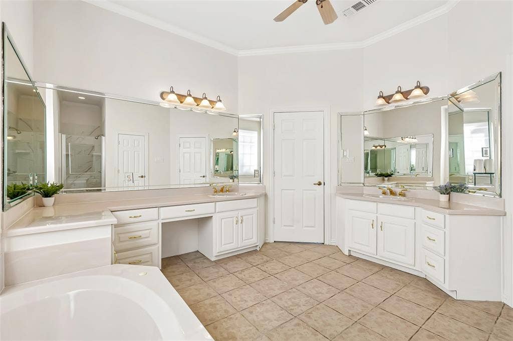 902 Glen Meadow Court, Garland, TX 75044 902 Glen Meadow Court, Garland, TX 75044