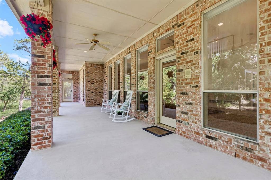 902 Glen Meadow Court, Garland, TX 75044 902 Glen Meadow Court, Garland, TX 75044